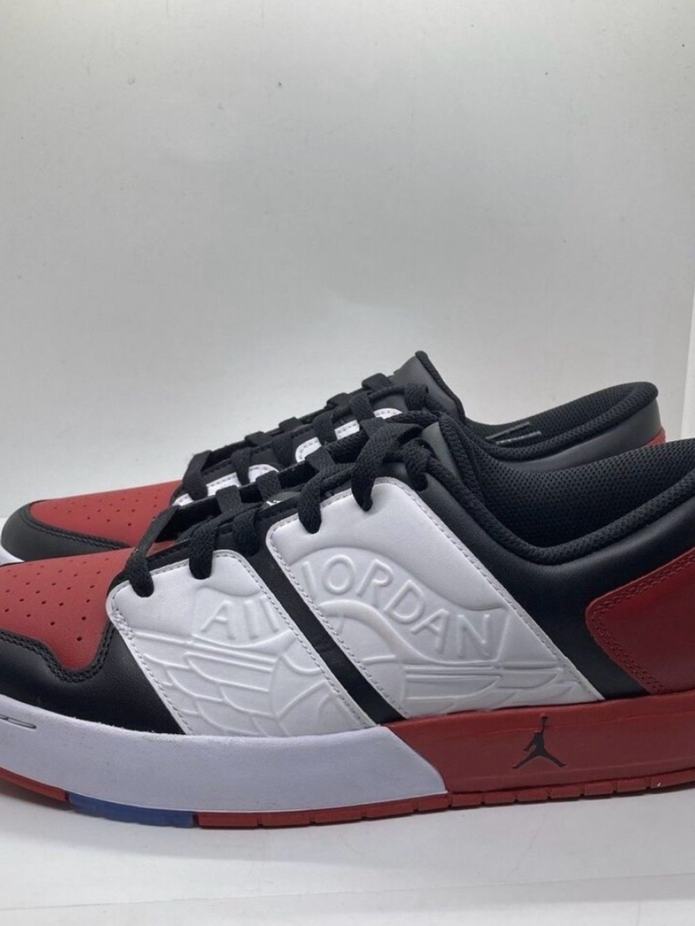 Jordan Men’s Low-Top Athletic Shoes in Black, White & Red *** LIKE NEW!